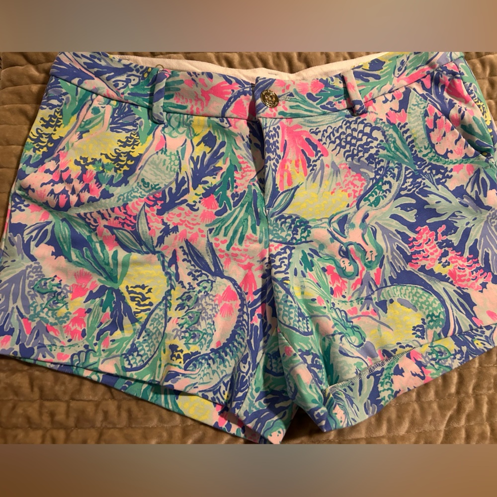 Lilly Pulitzer Women’s Size 10 Callahan’s Fish Colorful Patterned Shorts